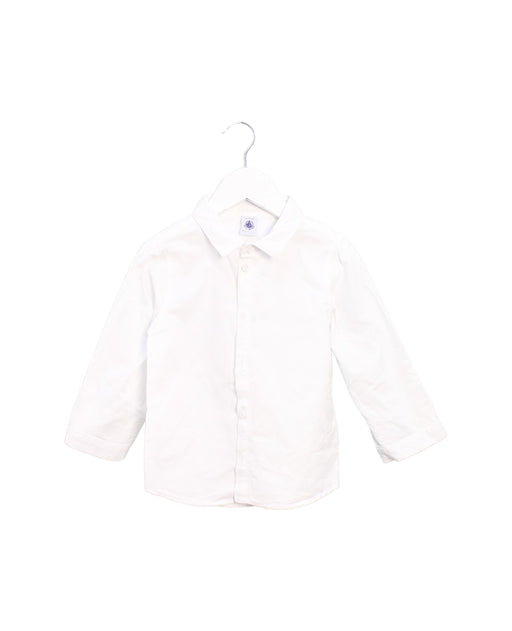 A White Shirts from Petit Bateau in size 3T for boy. (Front View)