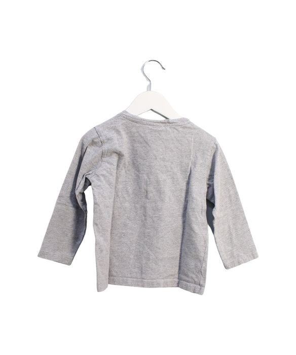 A Grey Long Sleeve Tops from Juliet & the Band in size 4T for boy. (Back View)