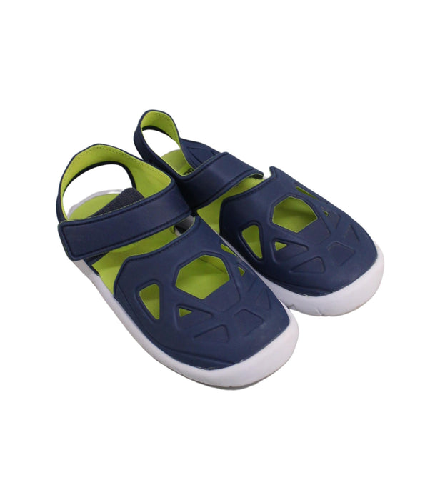 A Blue Sandals from Adidas in size 7Y for boy. (Front View)