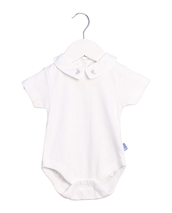 A White Short Sleeve Bodysuits from Jojo Maman Bébé in size 3-6M for boy. (Front View)