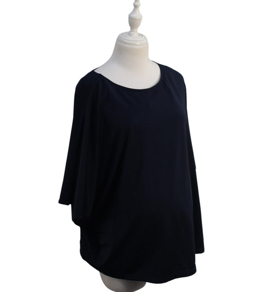 A Navy Short Sleeve Tops from Mayarya in size XS for maternity. (Front View)