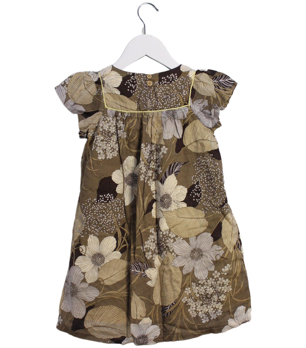 A Brown Short Sleeve Dresses from La Petite Caravane in size 2T for girl. (Back View)