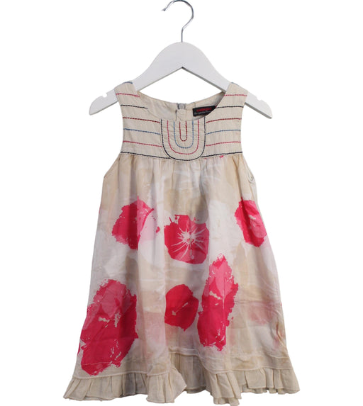 A Beige Sleeveless Dresses from Catimini in size 3T for girl. (Front View)