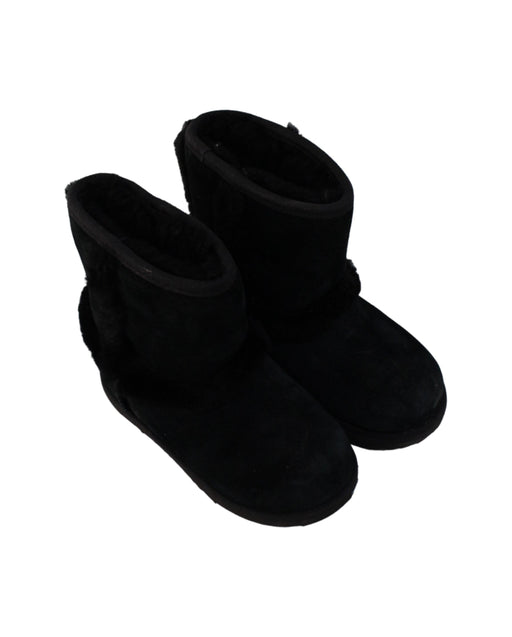 A Black Winter Boots from UGG in size 5T for girl. (Front View)