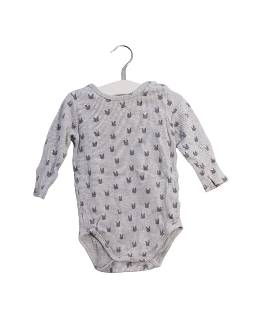 A Grey Long Sleeve Bodysuits from Seed in size 6-12M for boy. (Front View)