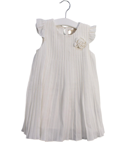 A Ivory Short Sleeve Dresses from Chickeeduck in size 2T for girl. (Front View)