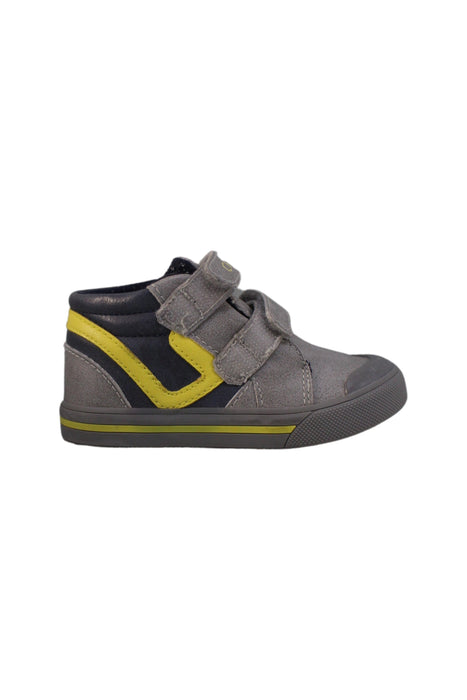 A Grey Sneakers from Chicco in size 18-24M for boy. (Back View)
