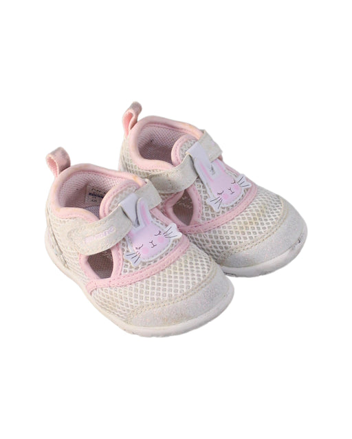 A White Sandals from Dr. Kong in size 12-18M for girl. (Front View)