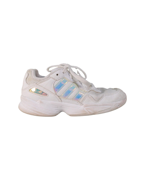 Adidas Sneakers 7Y - 8Y (EU33)