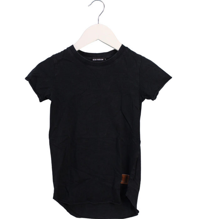 A Black Short Sleeve T Shirts from Beau Hudson in size 4T for boy. (Front View)