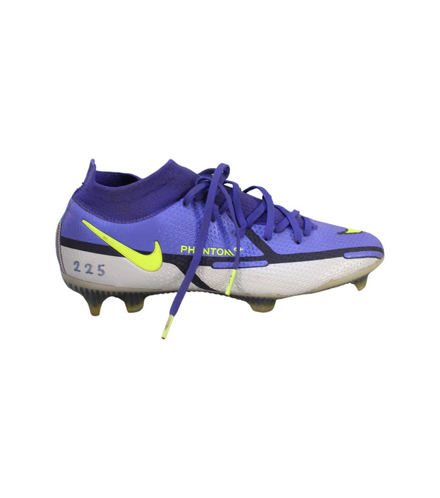 Nike Soccer Shoes 13Y - 14Y (EU39)