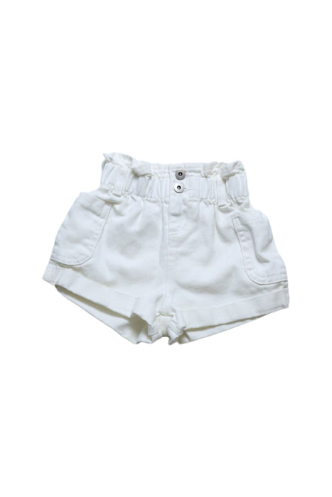 A White Shorts from Seed in size 5T for girl. (Front View)