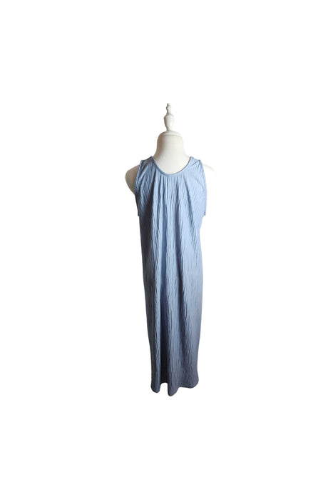 A Blue Sleeveless Dresses from Nothing Fits But in size O/S for maternity. (Back View)