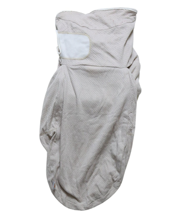A Beige Swaddles from Ergobaby in size 0-3M for neutral. (Back View)