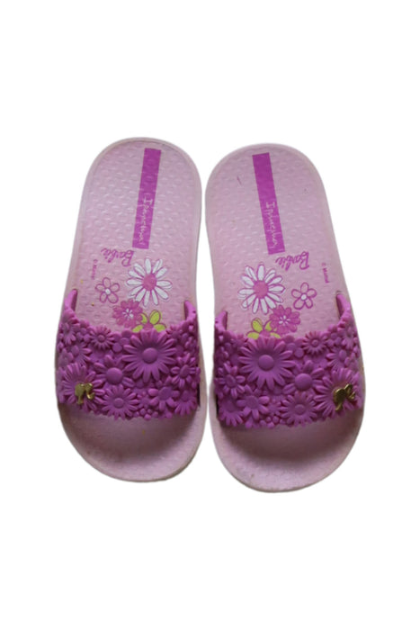 A Pink Flip Flops from Ipanema in size 6T for girl. (Back View)
