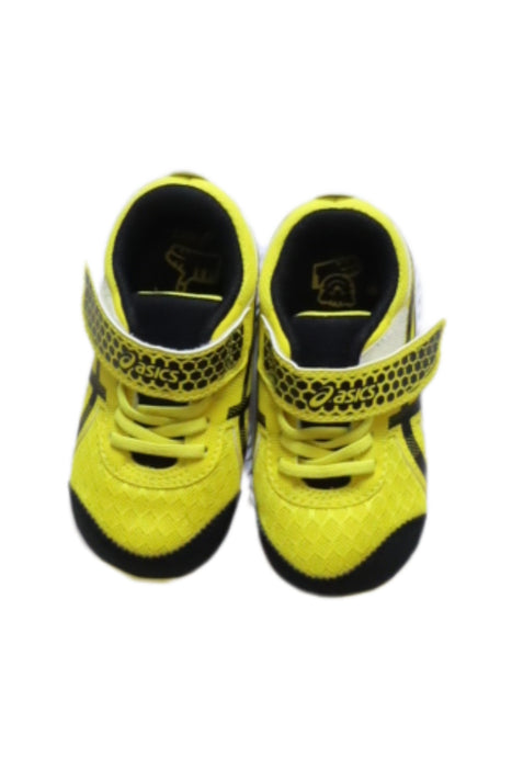 A Yellow Sneakers from ASICS in size 18-24M for boy. (Back View)