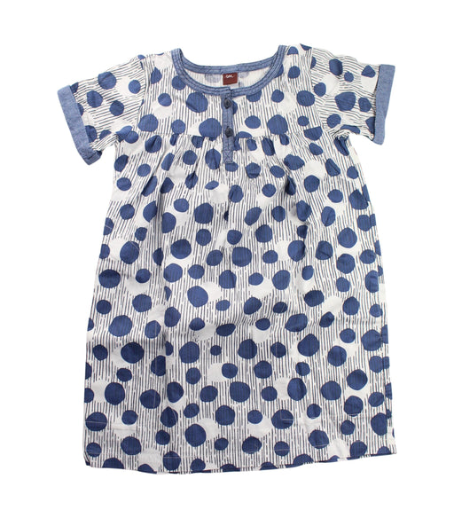 A Blue Short Sleeve Dresses from Tea in size 6T for girl. (Front View)