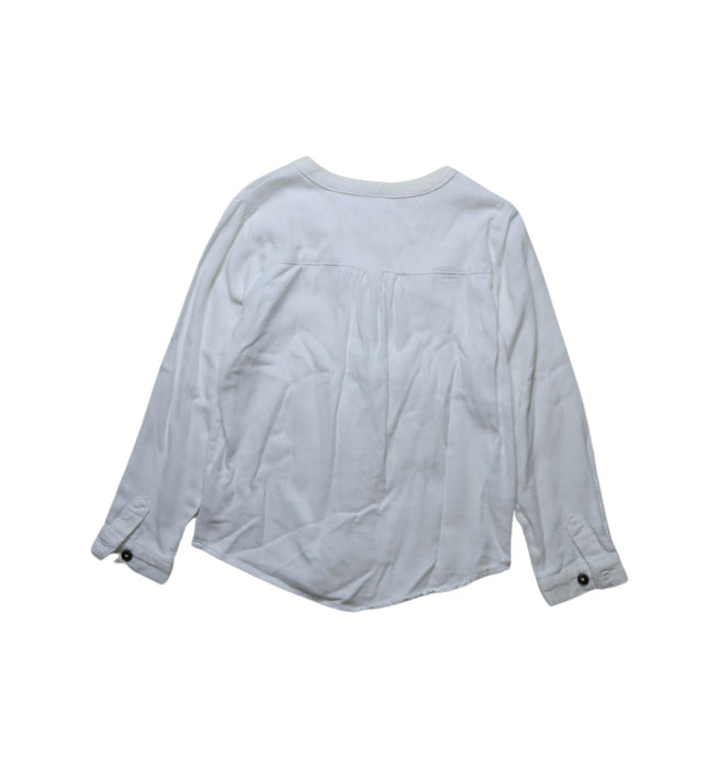 A White Long Sleeve Shirts from The Little White Company in size 5T for boy. (Back View)