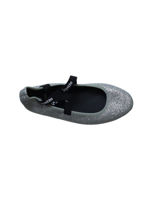 A Grey Flats from Repetto in size 11Y for girl. (Front View)