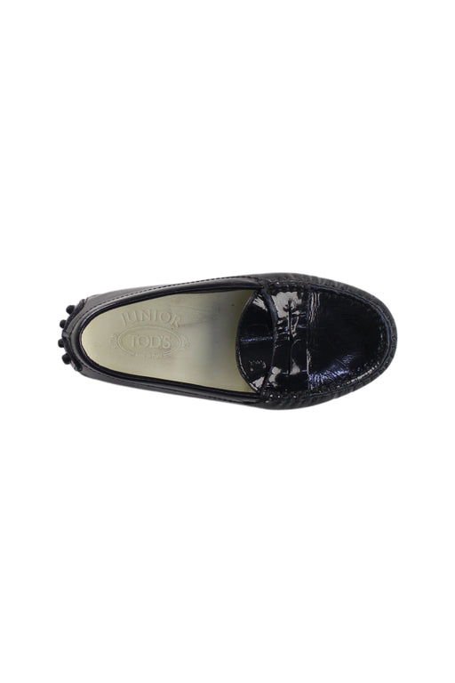 A Black Flats from Tod’s in size 5T for girl. (Front View)