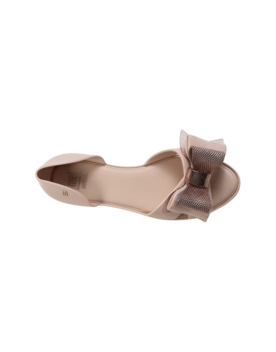 A Beige Sandals from Mini Melissa in size 7Y for girl. (Front View)
