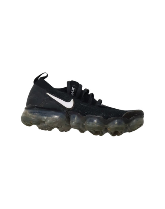 A Black Sneakers from Nike in size 10Y for boy. (Front View)