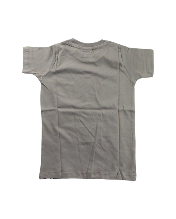 A Grey Short Sleeve T Shirts from Turtle Dove London in size 5T for boy. (Back View)