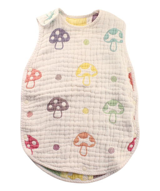 A White Sleepsacs from Hoppetta in size O/S for neutral. (Front View)
