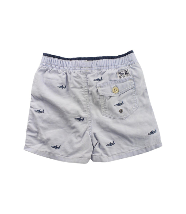 A White Shorts from Ralph Lauren in size 2T for boy. (Back View)