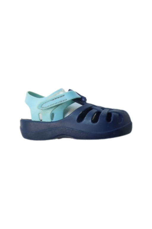 A Blue Sandals from Ipanema in size 12-18M for boy. (Front View)