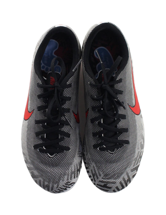 A Grey Cleats/Soccer Shoes from Nike in size 7Y for boy. (Back View)