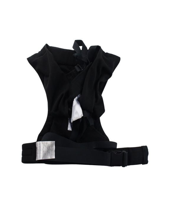 A Black Baby Carriers from Ergobaby in size O/S for neutral. (Back View)