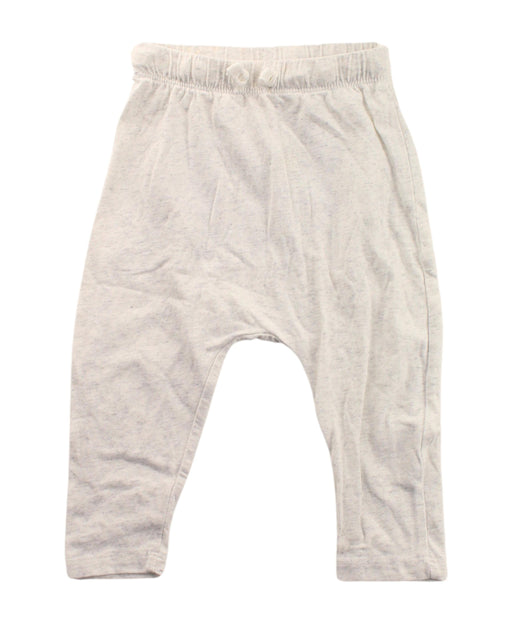 A White Sweatpants from Seed in size 6-12M for boy. (Front View)