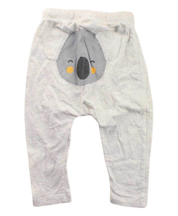 A White Sweatpants from Seed in size 6-12M for boy. (Back View)