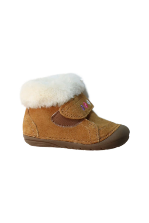 A Brown Winter Boots from Stride Rite in size 12-18M for girl. (Front View)