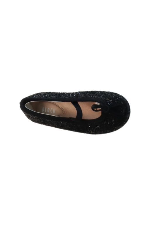 A Black Flats from Bloch in size 18-24M for girl. (Front View)