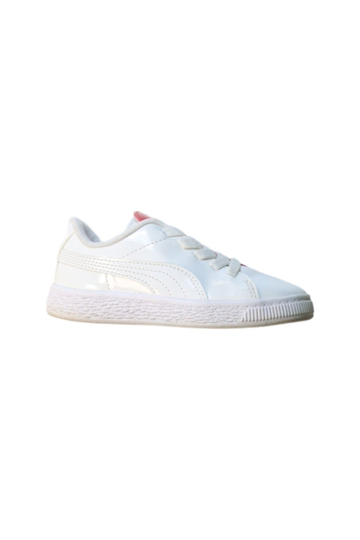 A White Sneakers from Puma in size 5T for neutral. (Front View)