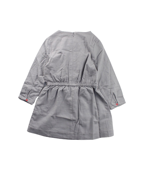A Grey Long Sleeve Dresses from Château de Sable in size 4T for girl. (Back View)