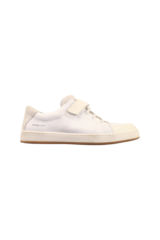 A White Sneakers from Jacadi in size 9Y for boy. (Front View)