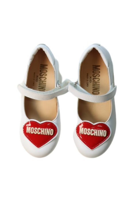 A White Flats from Moschino in size 3T for girl. (Back View)