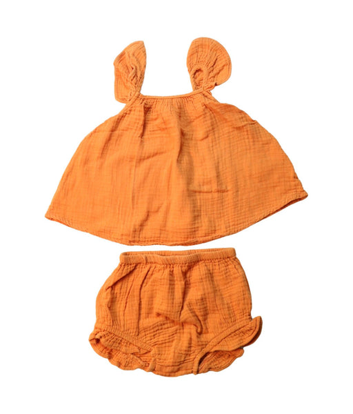 A Yellow Shorts Sets from Seed in size 6-12M for girl. (Front View)