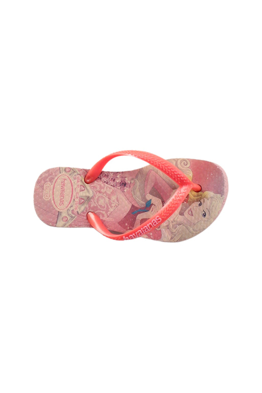 A Peach Flip Flops from Havaianas in size 3T for girl. (Front View)