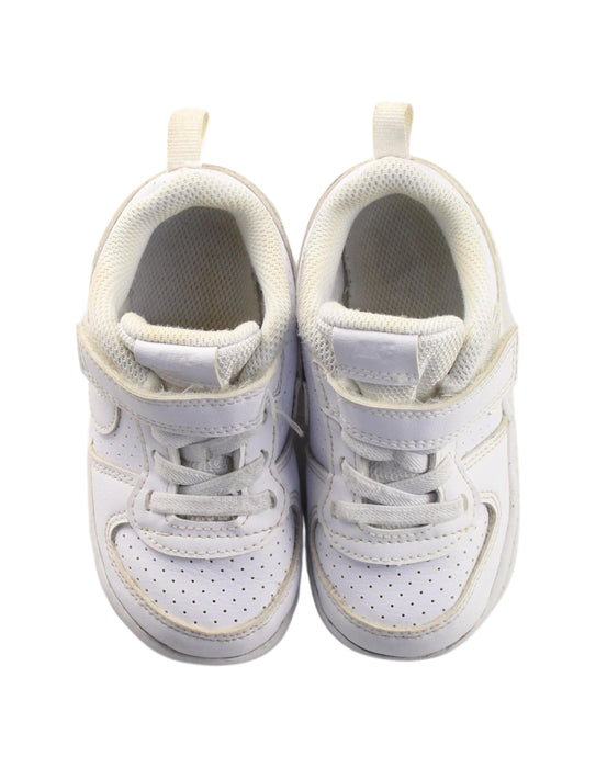 A White Sneakers from Nike in size 18-24M for boy. (Back View)