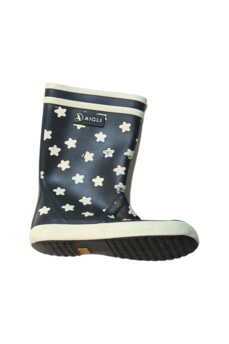 A White Rain Boots from Aigle in size 4T for neutral. (Front View)