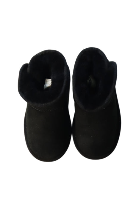 A Black Winter Boots from UGG in size 4T for girl. (Back View)