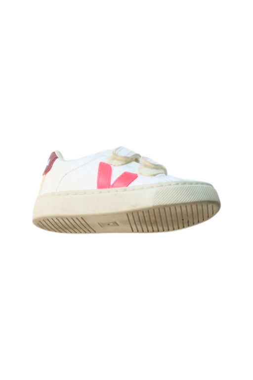 A White Sneakers from Veja in size 12-18M for girl. (Front View)
