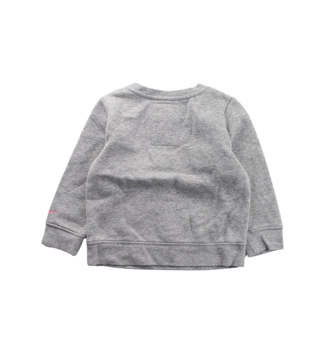 A Grey Crewneck Sweatshirts from Nike in size 2T for boy. (Back View)