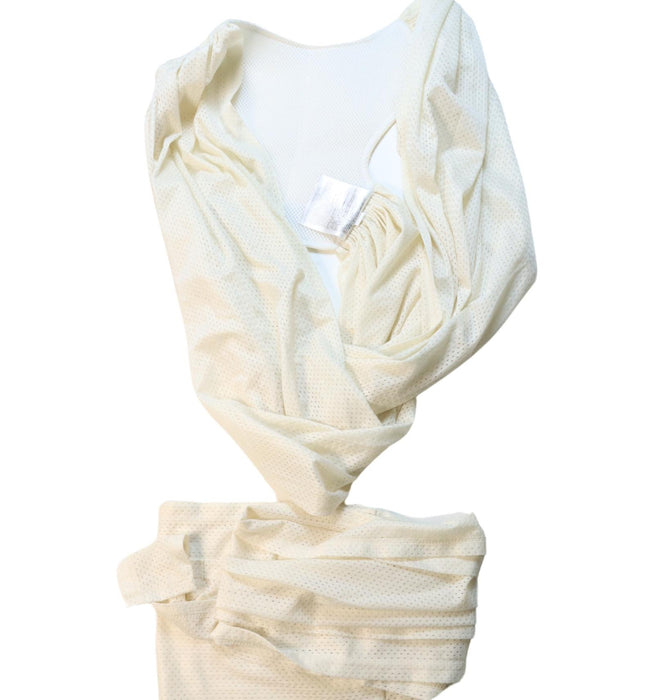 A Ivory Baby Carriers from Konny in size O/S for neutral. (Back View)