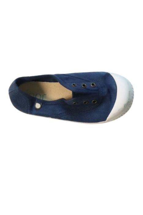 A Blue Slip Ons from Igor in size 4T for boy. (Front View)