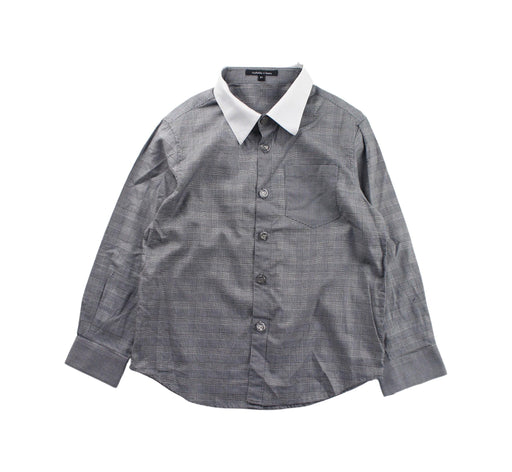 A Grey Long Sleeve Shirts from Nicholas & Bears in size 6T for boy. (Front View)